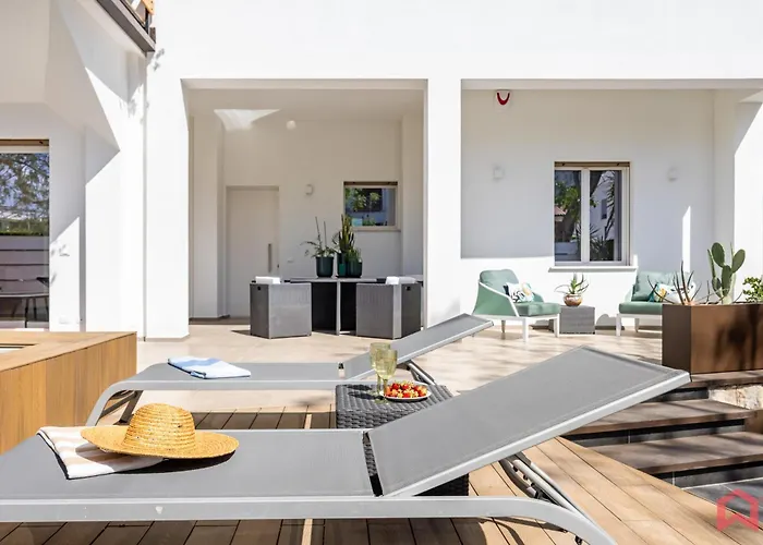 In Con Piscina Privata *